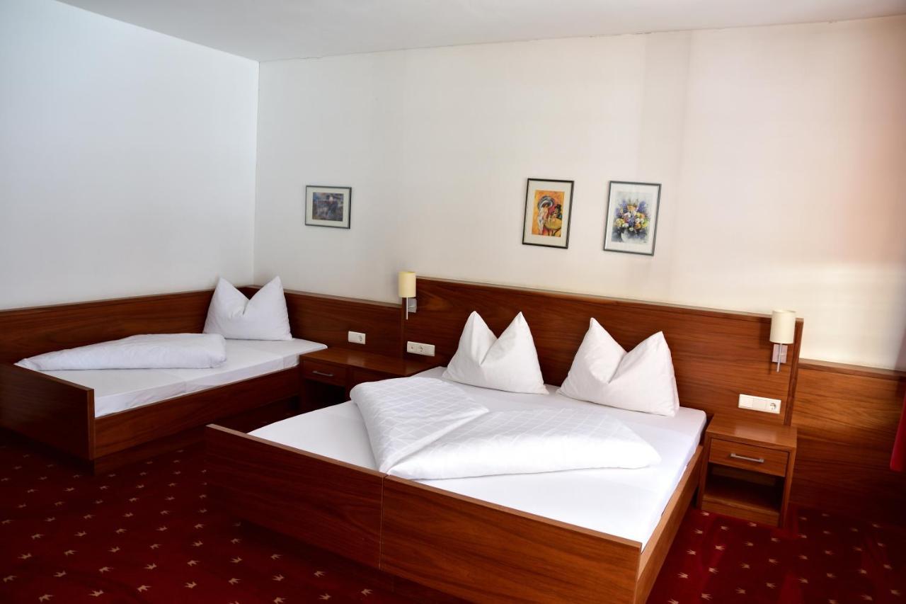 Hotel Krone Brunico Zewnętrze zdjęcie