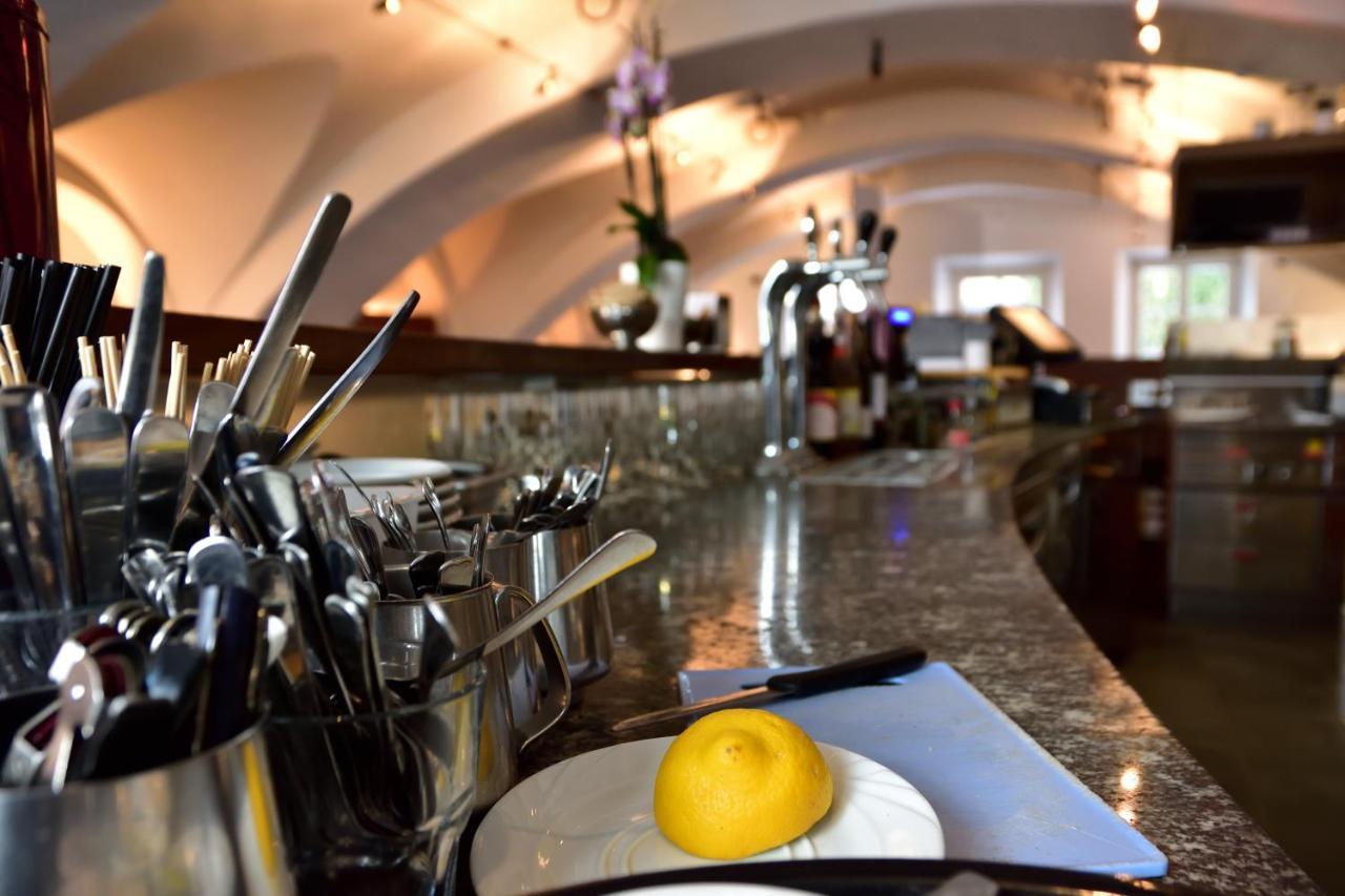 Hotel Krone Brunico Zewnętrze zdjęcie
