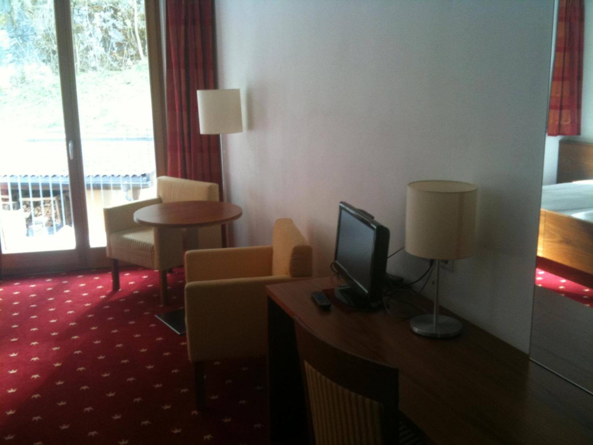 Hotel Krone Brunico Zewnętrze zdjęcie